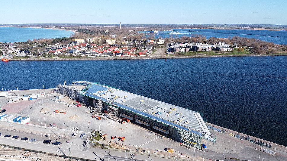 Warnemünde Cruise Center 8