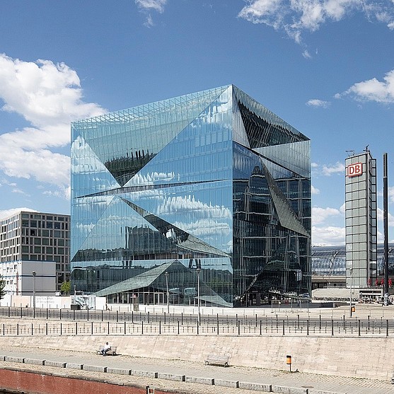 cube berlin - l'immeuble de bureaux le plus intelligent d'Europe avec une solution d'automatisation Kieback&Peter