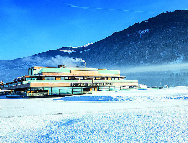 Die Sportresidenz im Zillertal liegt malerisch in den österreichischen Alpen