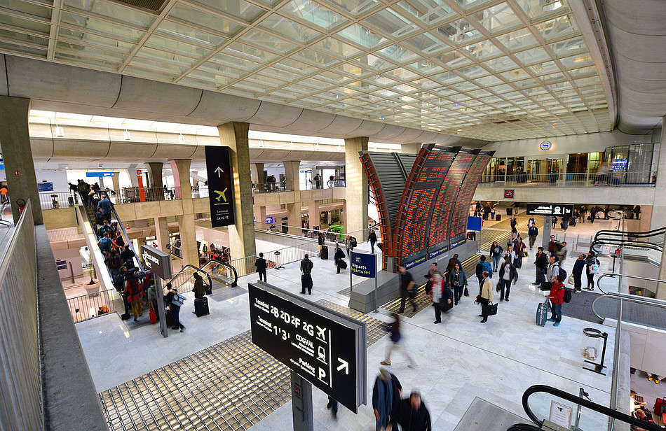 charles de gaulle airport